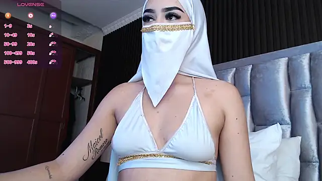 Zahra_milks webcam