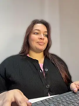 sarahreyess_11 webcam