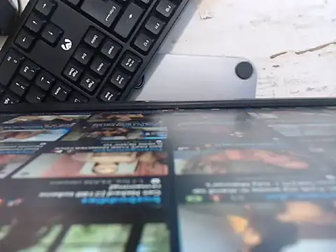 BendMeOverXX webcam