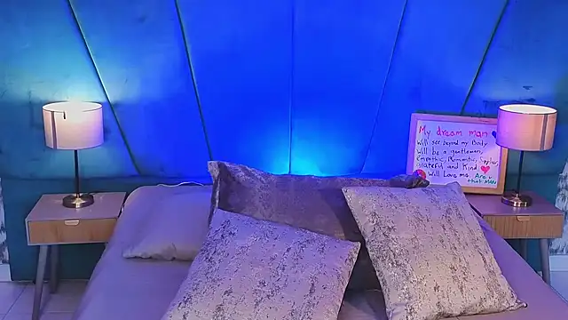 Aaron_Eze webcam