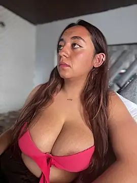 Im_Luuu webcam