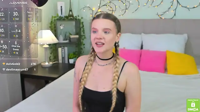 Emma_peach webcam