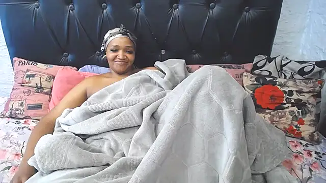CandyBoobs69 webcam