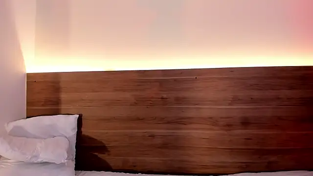 thamiina__ webcam