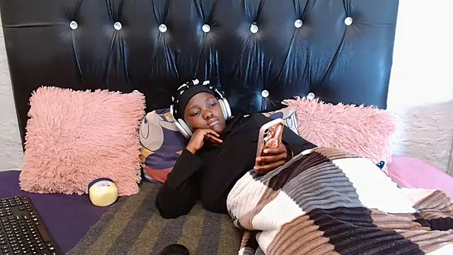 PunkinbuttXx05 webcam