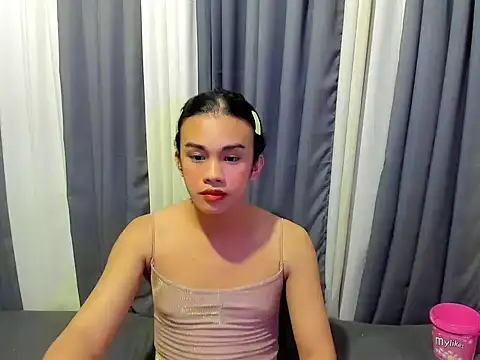 EllieTan webcam