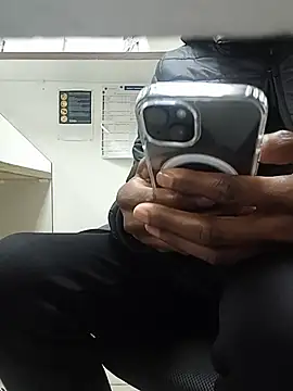 THATHAIRYTALLDUDE webcam