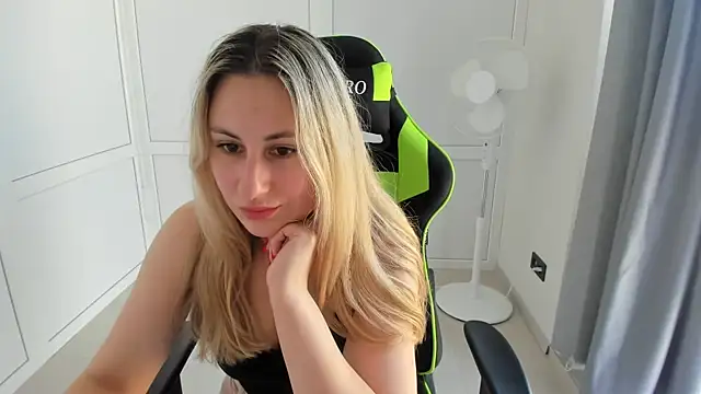 MissLunariaa webcam