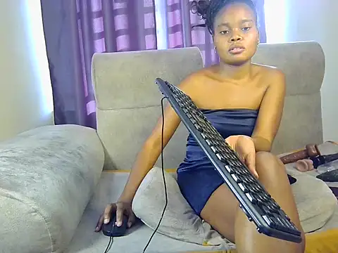 Lovely_bustybunny webcam