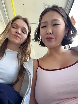 CreamPuff- 🛬 nude show
