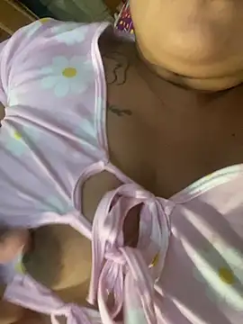 laura1999love webcam