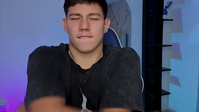 JamesCr_ live sex cam