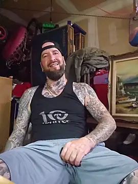 beardedtattood (Ask my age) - 💦💦💦💦Make my cock explode 💦💦💦💦