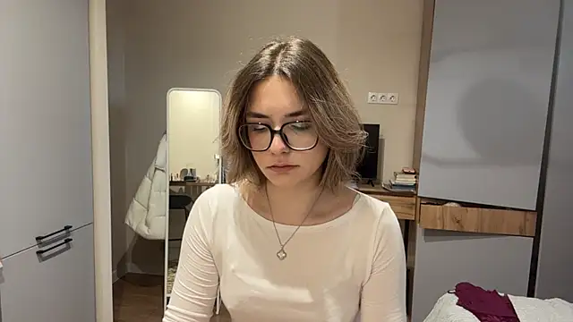 AnnaVelvetFire webcam