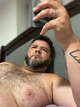 HotDominicanCum webcam