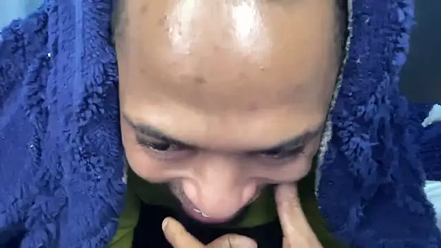 BlueIceCube live sex cam