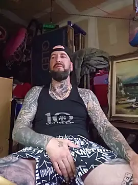 Beardedtattood webcam
