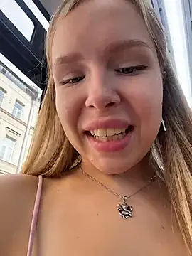 Liza_risky webcam