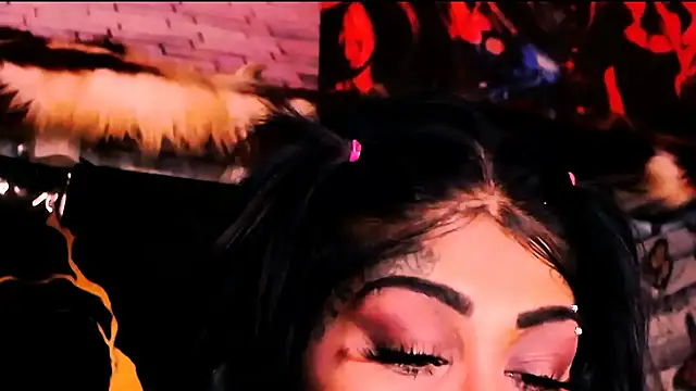 indian_dreamgirl webcam