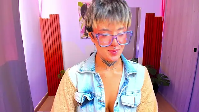 Rebeka-baker webcam