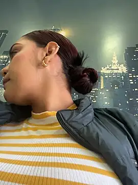 Sara-77 webcam