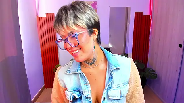 Rebeka-baker webcam