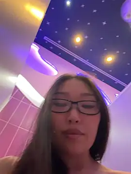 trytomakememoam webcam