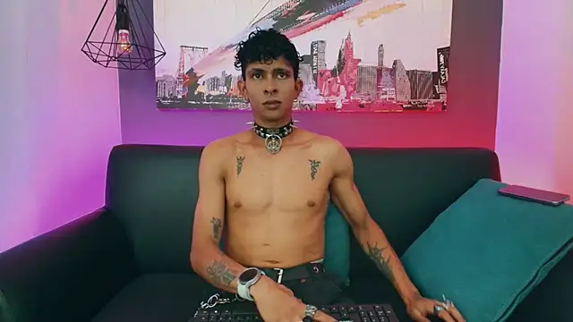 Maximoking26 webcam