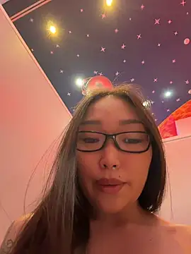 trytomakememoam webcam