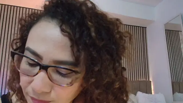 JuliRamirez webcam