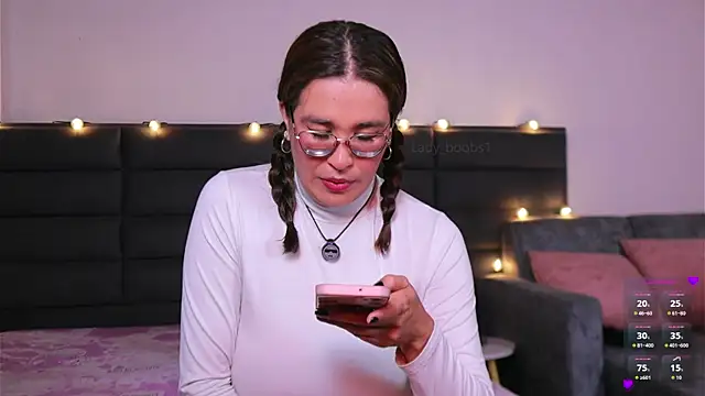 kathieandpovcock1 webcam