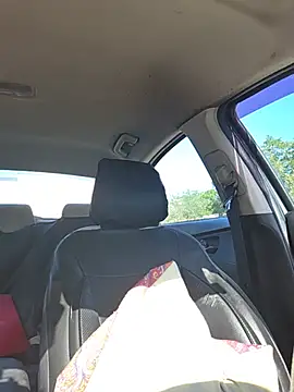 nikkiblisss (F milf) - Pussy play 1 min toy control to last tip