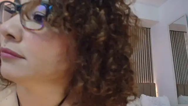 JuliRamirez webcam
