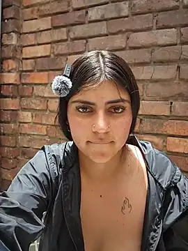 MishRaven webcam