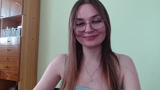 LooveELLYx webcam