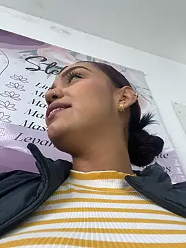 Sara-77 webcam