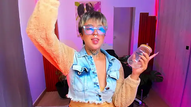 Rebeka-baker webcam