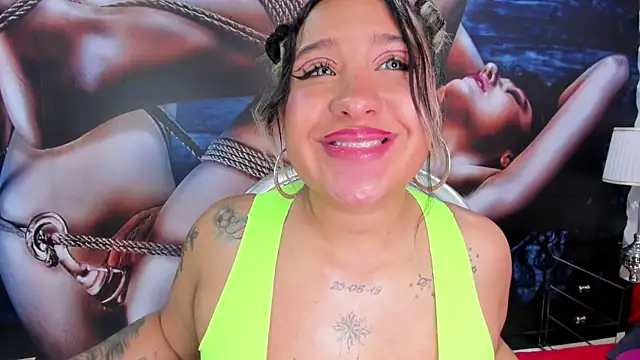 miss_danika webcam