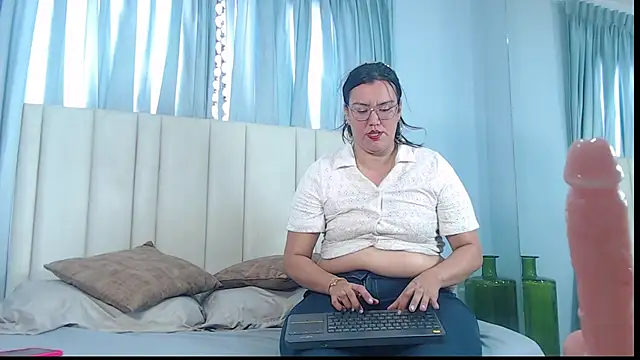 Sallydickinson webcam