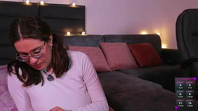 kathieandpovcock1 (Ask my age) - MISSIONARY TITS BOUNCE – FUCK ME HARD 🍆