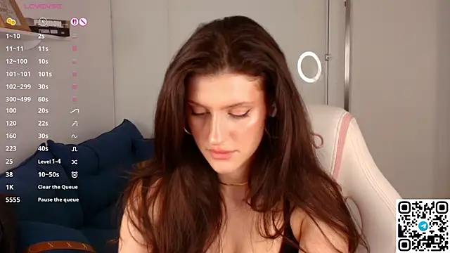 skinny_alice (F young) - take off bra