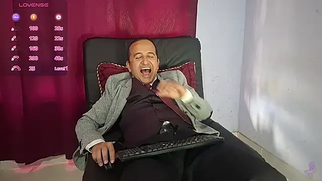 enzoromanof (Ask my age) - cumm