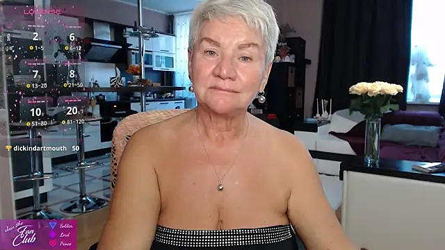 roxana_brooks (F mature) - red ass in doggy