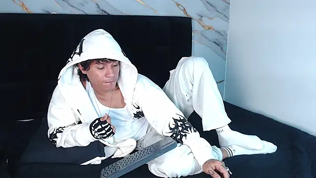 maximilianroth (M young) - cum pvt
