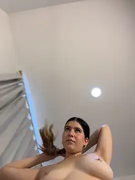 naughty__angel (F young) - Let's go to fun a lot and lot of cum!!!!