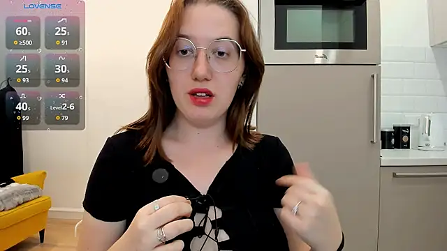 Charmy_Gracy webcam