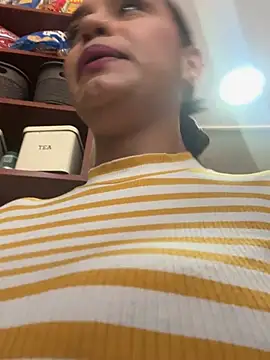 Sara-77 webcam