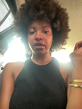 Queenkimi777 webcam