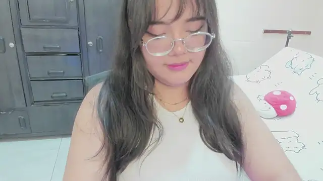 Naoko_7w7 webcam