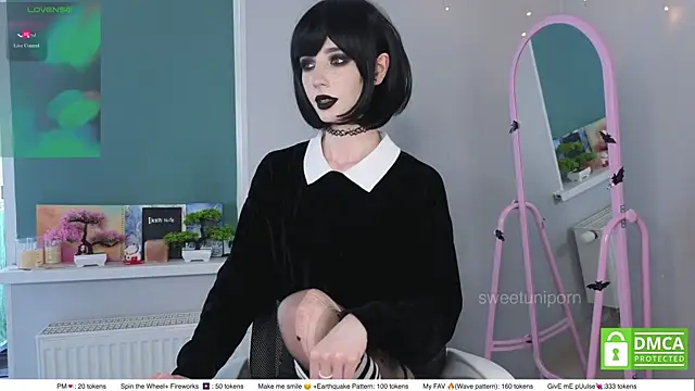 sweetuniporn webcam